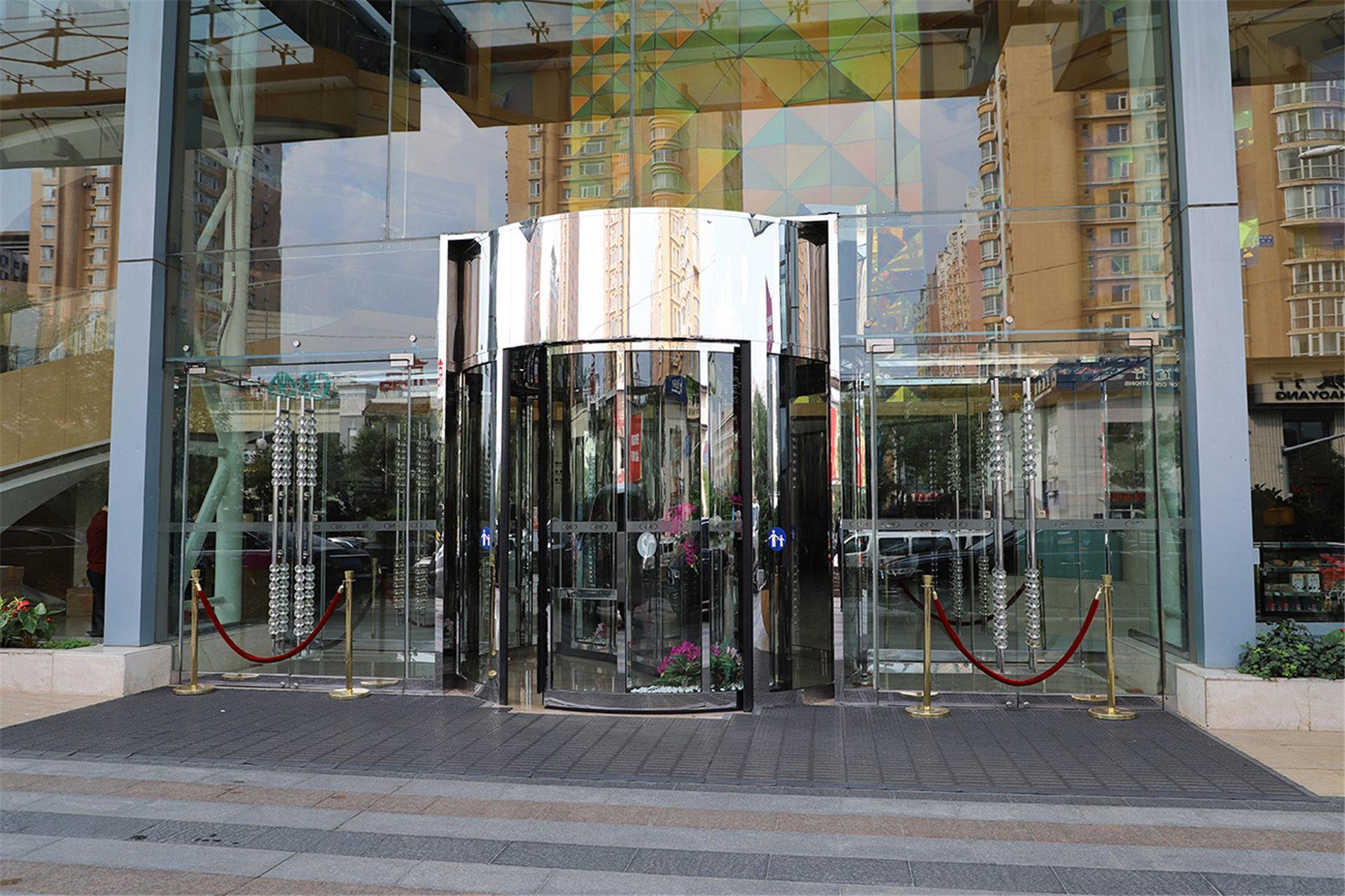 沈阳国际皇冠假日酒店 外观 照片